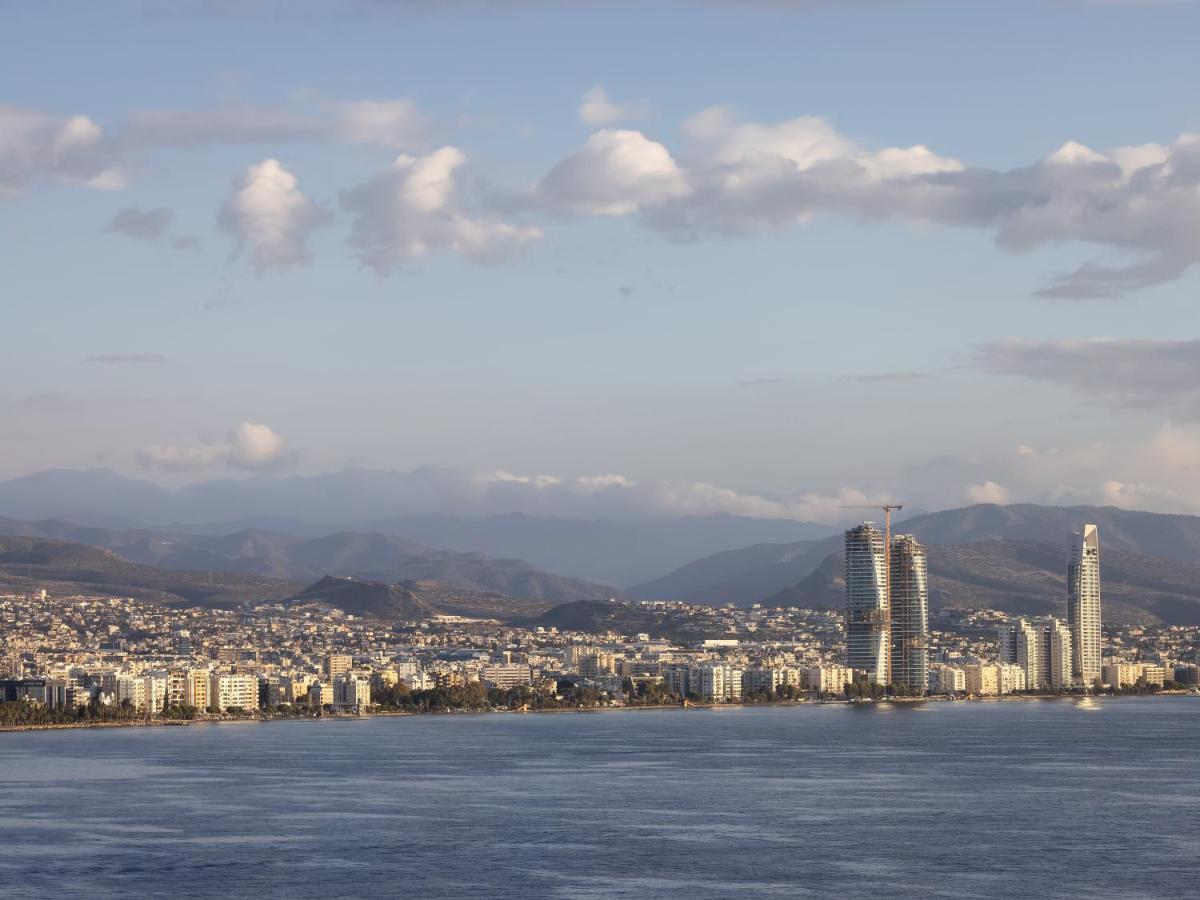Sanders Cruise Limassol Exterior foto